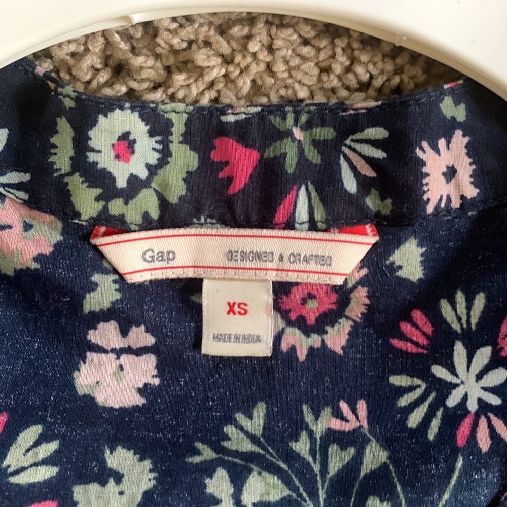 Floral dress from Gap. Size xs. - Picture 2 of 4